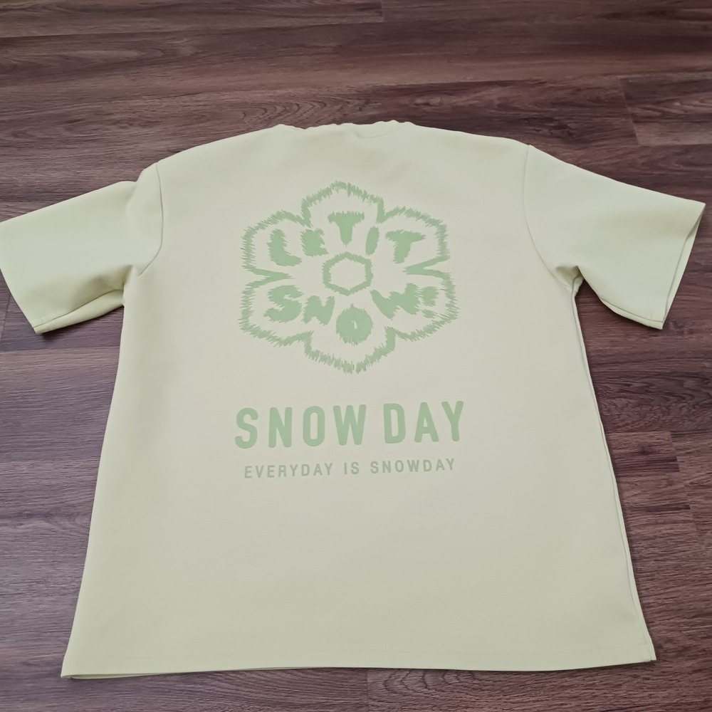 SnowDay Let It Snow Graphic Tee Green L Short Sleeve‎ Everyday Is Snowday Shirt